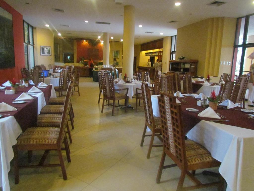 Camino Real Tikal‎ Hotel El Remate Exterior photo
